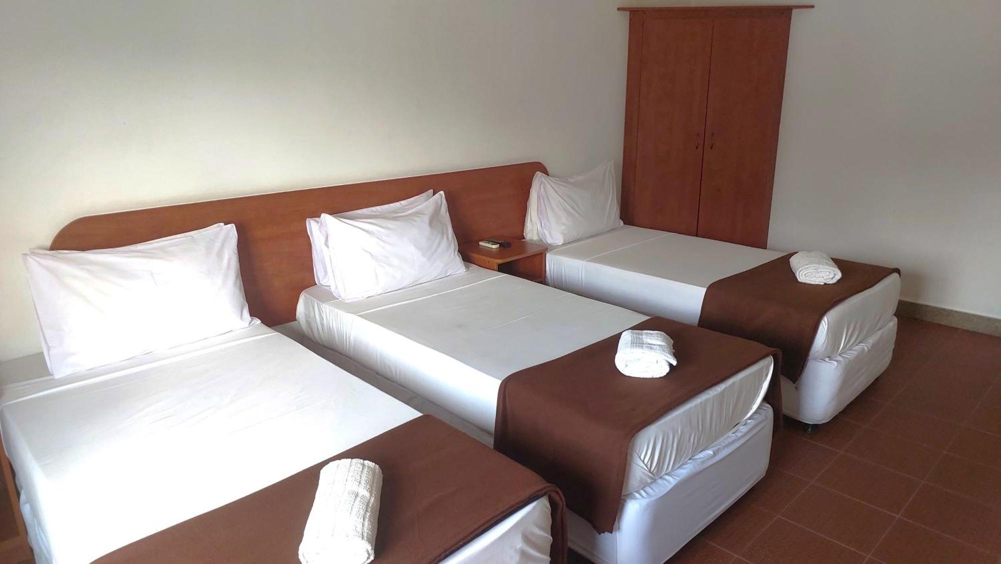 Hotel Инямбане Екстериор снимка