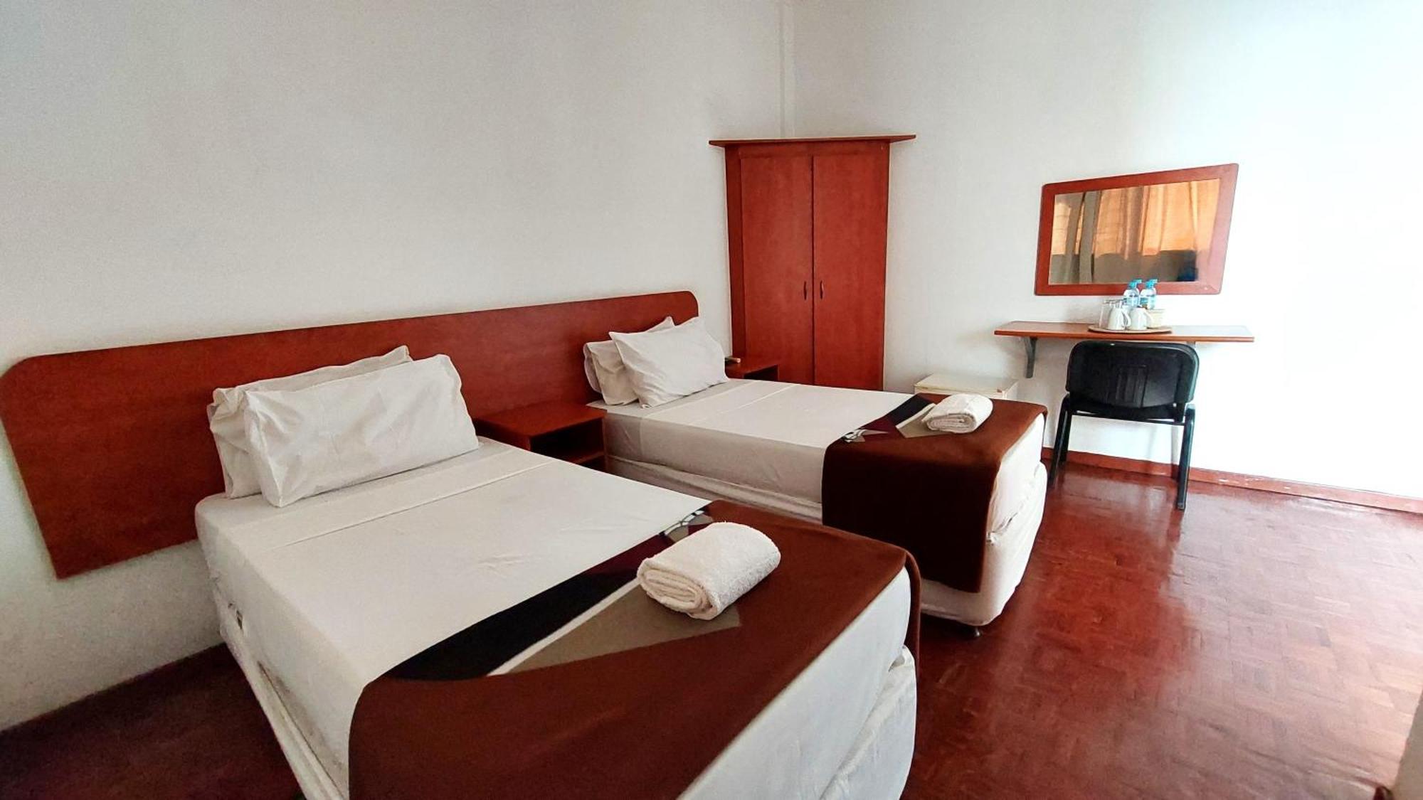 Hotel Инямбане Екстериор снимка