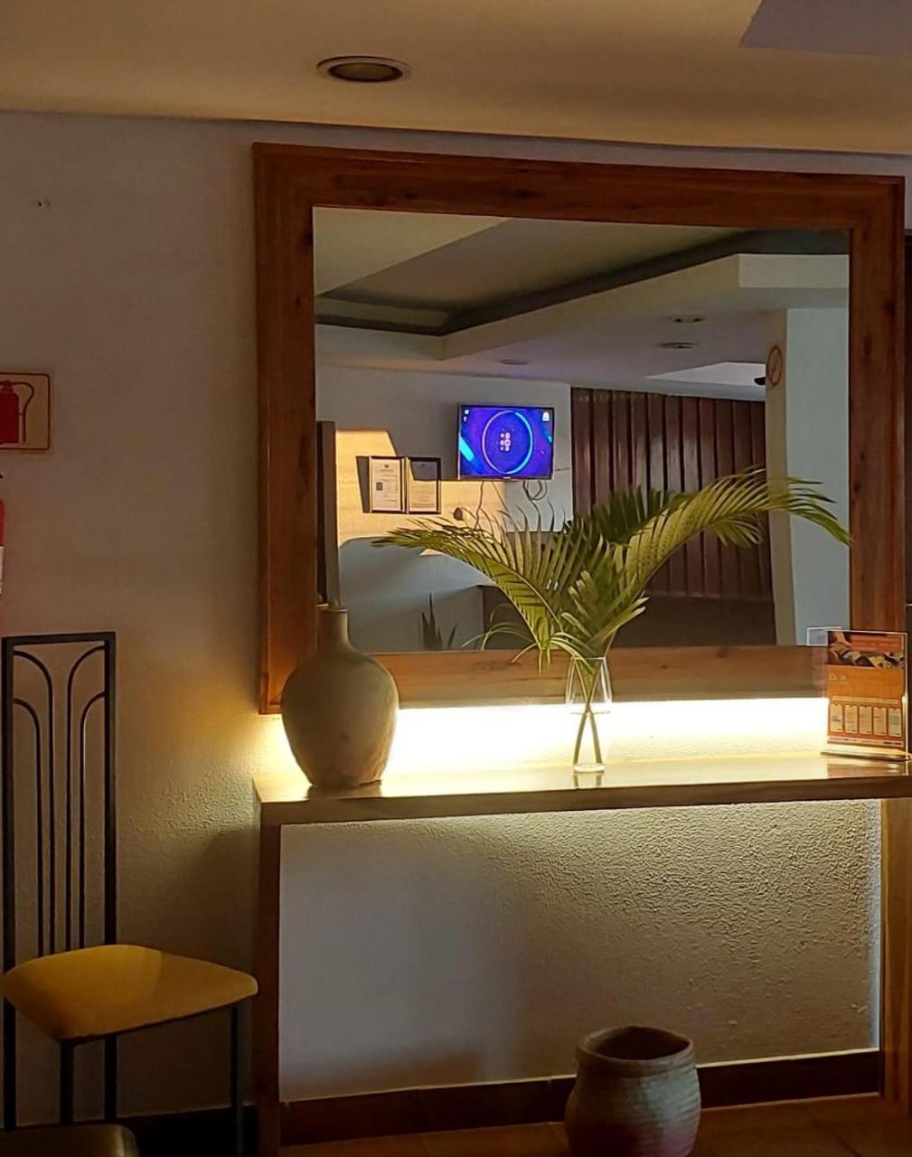 Hotel Инямбане Екстериор снимка